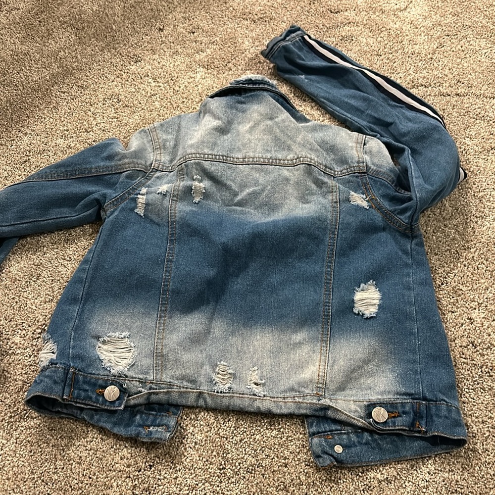 Distressed Jean jacket - Picture 2 of 2